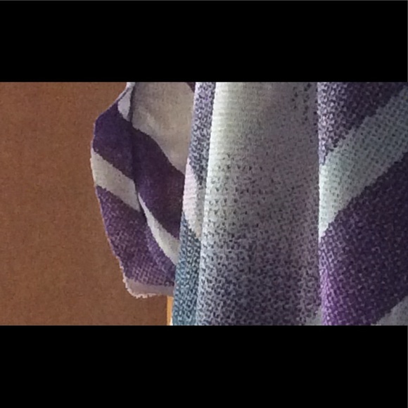 COPY - COPY - Unique Plaid Cap Sleeved Worthington Top - Picture 2 of 7